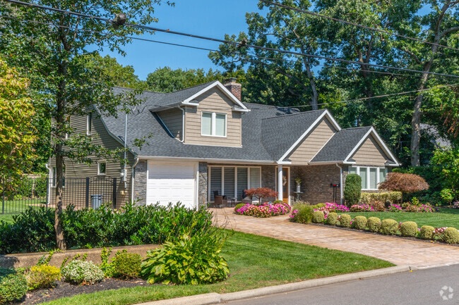 A gorgeous and recently renovated ranch home in Merrick.