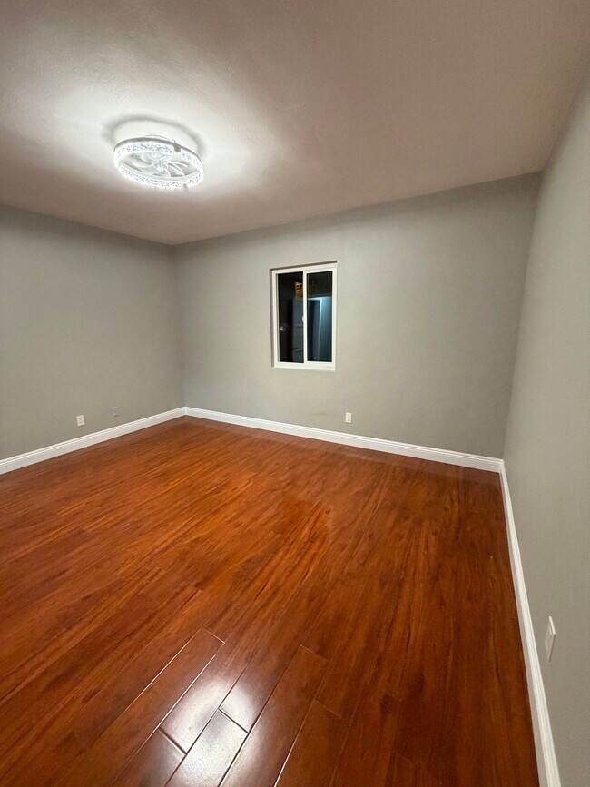 1483 Allison Ave, Los Angeles, CA 90026 - photo 7