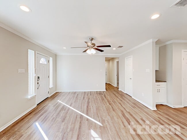 10628 Lone Pine Ln, Fort Worth, TX 76108 - photo 2