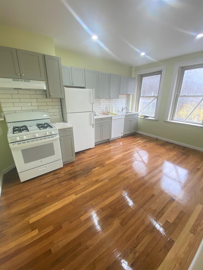 787 Somerville Ave Unit 2, Somerville, MA 02143