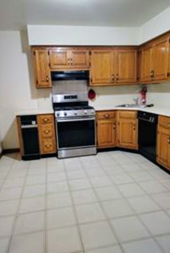 76 Central Ave unit 3, Ridgefield Park, NJ 07660 - photo 4