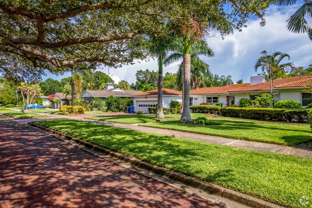 6314 Bahama Shores Dr S, Saint Petersburg, FL 33705 MLS MFRT3387557