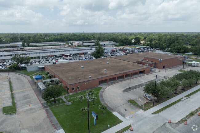 Jerry Keeble EC/Pre-K emphasizes social, emotional, and cognitive development.