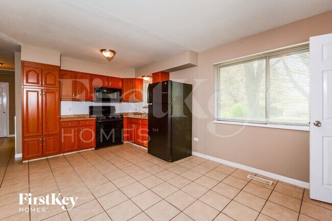 712 Undercliff Dr, Hazelwood, MO 63042 - photo 7