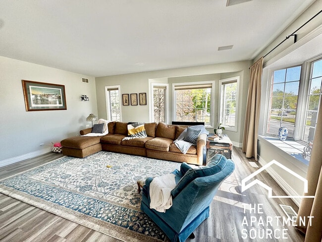 148 Kimball St, Elgin, IL 60120 - photo 6