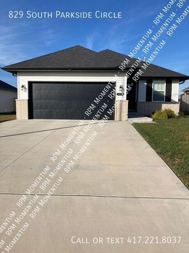 829 S Parkside Cir, Nixa, MO 65714