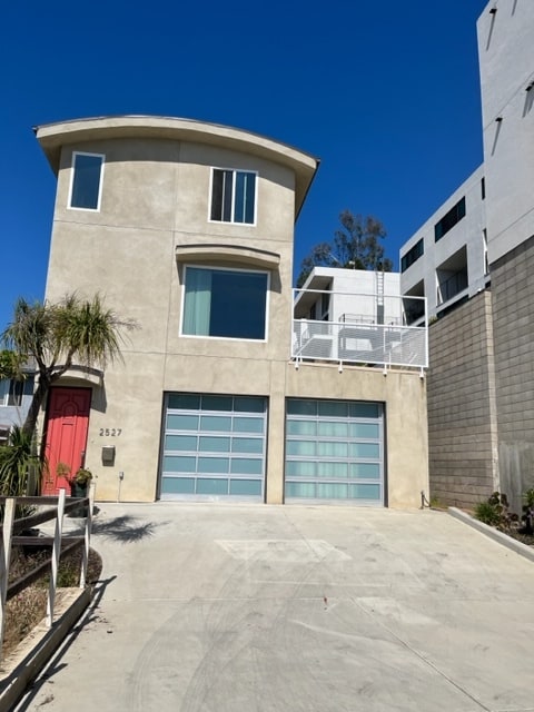 2527 Union St unit House, San Diego, CA 92101 - photo 2