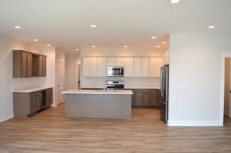 221 NW 3rd Ave Unit 221, Monroe, WI 53566
