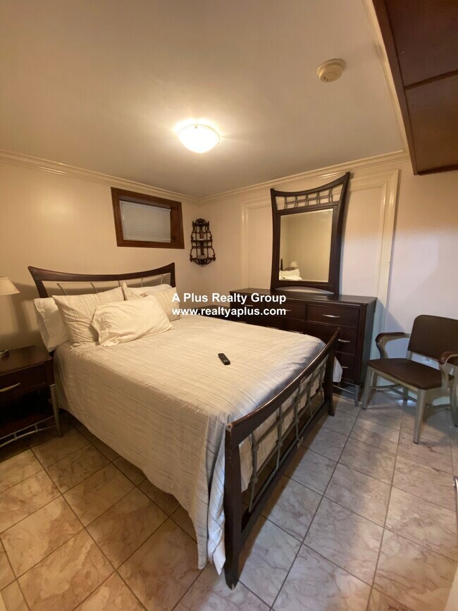 15 Chilcott Place unit 1, Jamaica Plain, MA 02130 - photo 3