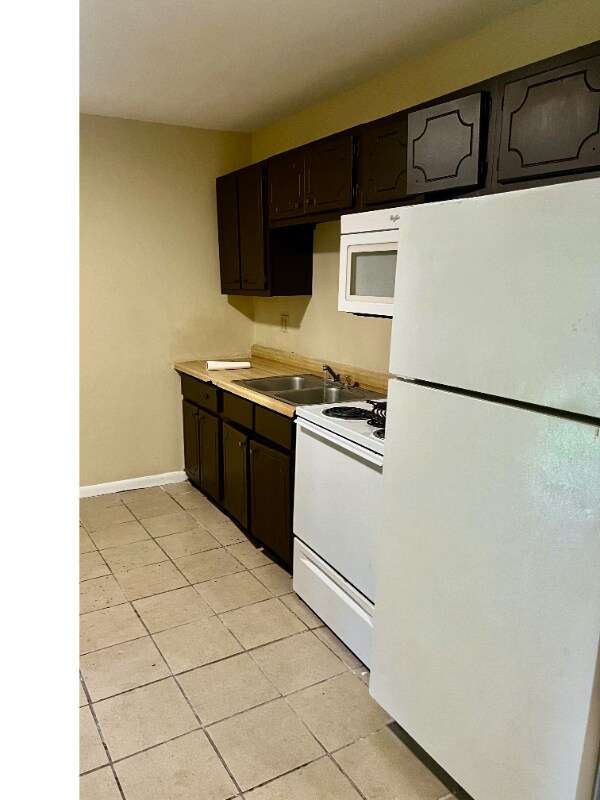 115 Issac Dr unit 115 B Issac Drive, Tupelo, MS 38801 - photo 3