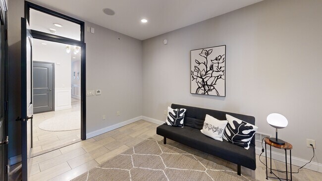 1420 Pemberton St, Philadelphia, PA 19146 - photo 2