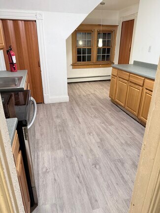 20 Lorraine St Unit Floor 3, Hartford, CT 06105