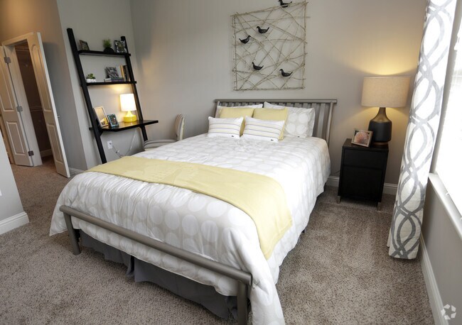 82 Flats At The Crossing, Indianapolis, IN 46240 - photo 7