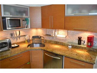 5161 Collins Ave, Miami Beach, FL 33140