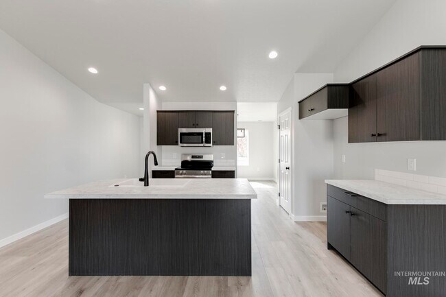 3450 E Red Maple Ct, Nampa, ID 83686 - photo 4