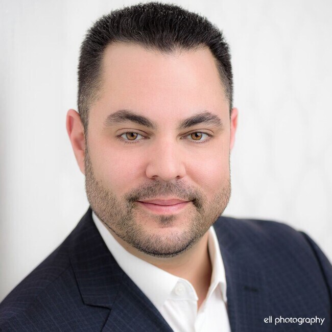 Agent Photo