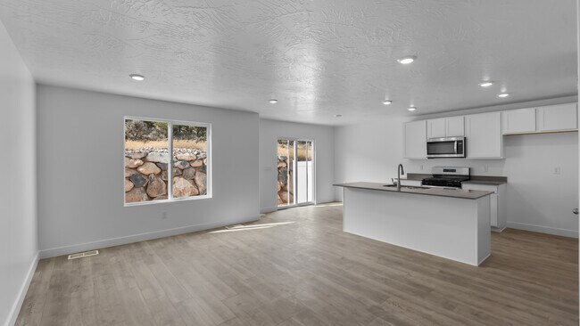 2964 W Lagrand St unit 1161, Cedar City, UT 84720 - photo 3