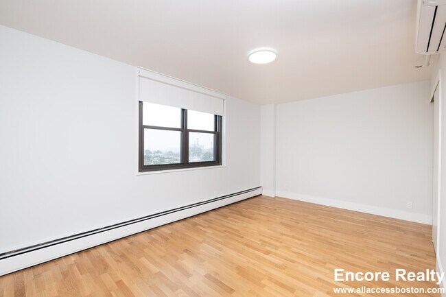 1410 Columbia Rd unit 711M, South Boston, MA 02127 - photo 3