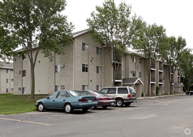Evergreen Square Apartments, Buffalo, MN 55313 - photo 6