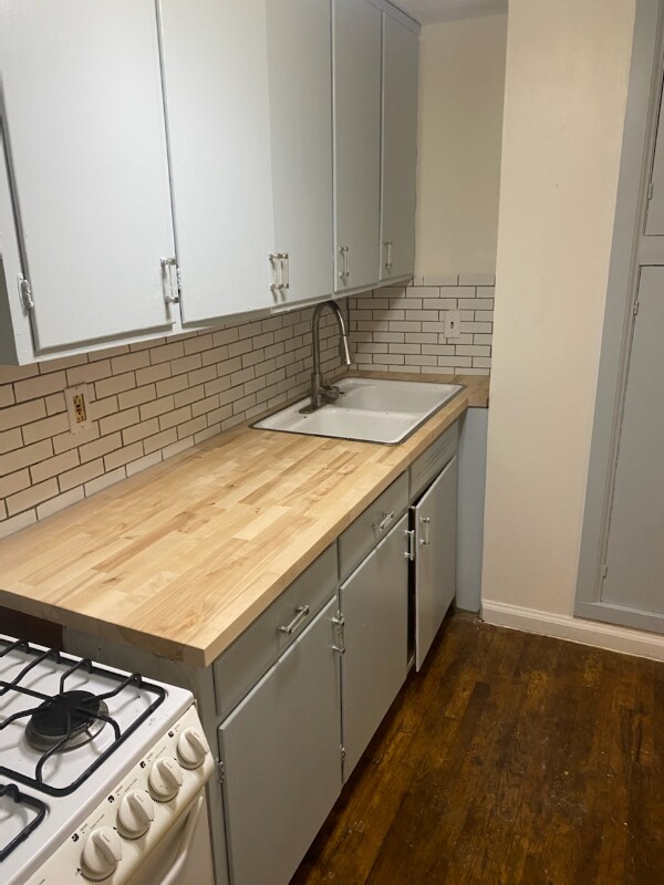 1020 S Pleasant St unit B, Independence, MO 64050 - photo 2