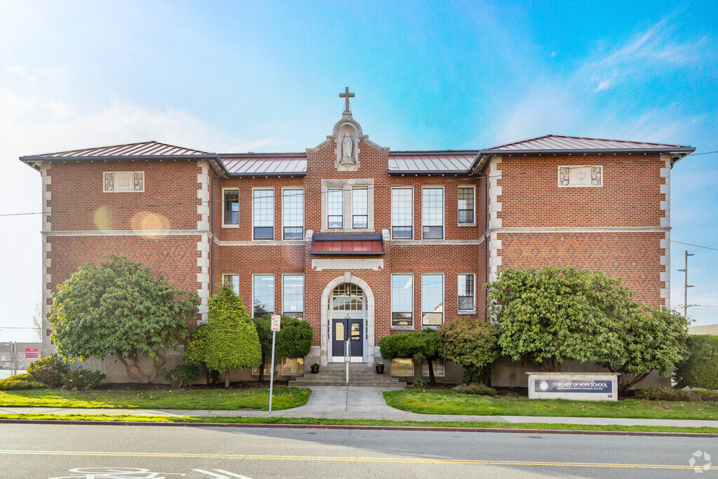 Our Lady of Hope Catholic School is located within the Bayside neighborhood of Everett.