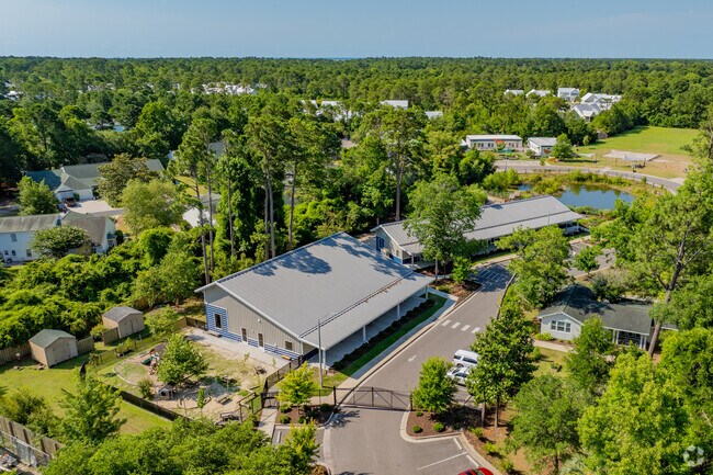 Wilmington, NC's Friends School of Wilmington serves 200 students.