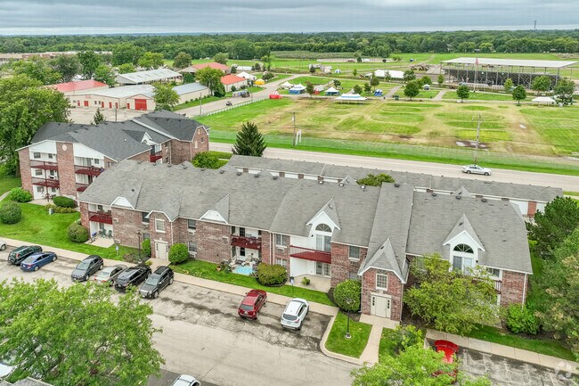 Patriot Prairie of Woodstock (FKA Prairie View), Woodstock, IL 60098 - photo 4