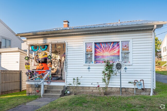 First Ward is filled with quaint homes and are often decorated for the holidays.