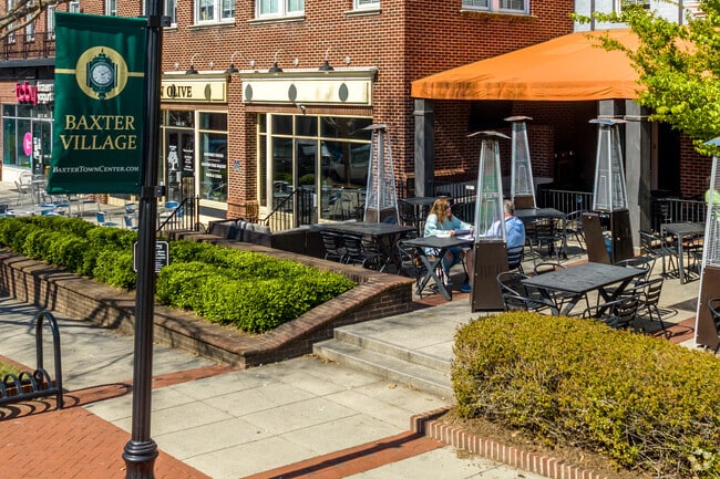 Enjoy a lunch with friends at the Killingtons Restaurant in Baxter Village.