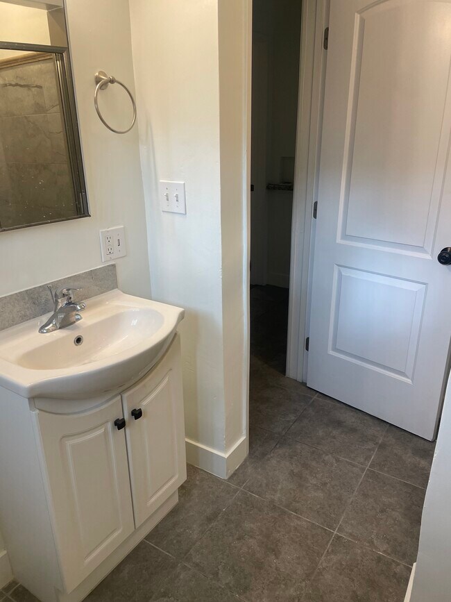 10411 S Van Ness Ave unit Van ness, Inglewood, CA 90303 - photo 3