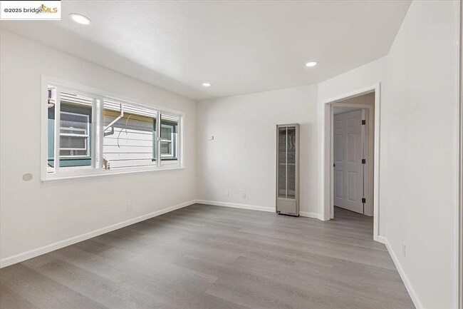 2846 McGee Ave unit B, Berkeley, CA 94703 - photo 3