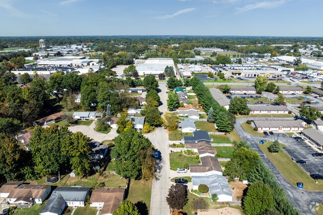 Middlebury South is just minutes away from downtown Elkhart.