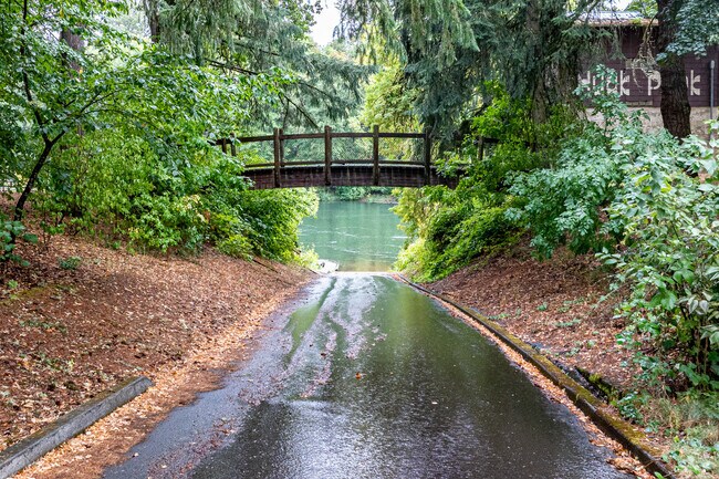 Jackson Hill residents are proud of the beautiful Willamette River.