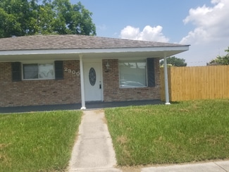 2300 Campagna Dr, Chalmette, LA 70043