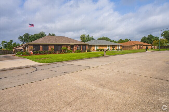 Many homes in Presquille are single-story and sit under one roof with ample interior space.