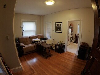 36 High St, Brookline, MA 02445