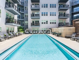 1033 W Broad St, Falls Church, VA 22046