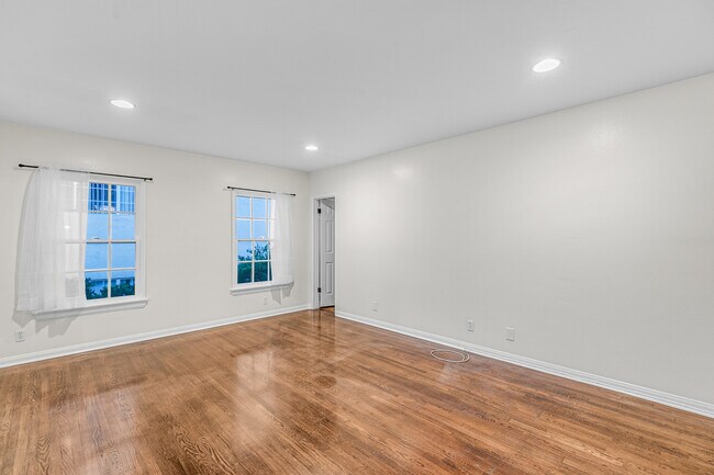 222 S Rexford Dr unit A, Beverly Hills, CA 90212 - photo 4