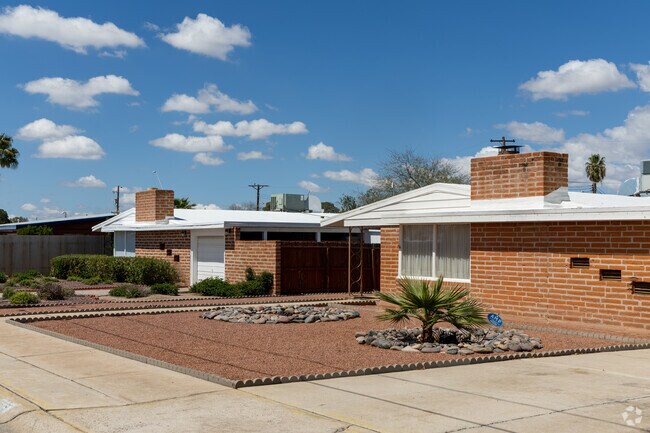 Traditional brick facade ranch-style homes are common in Harlan Heights.