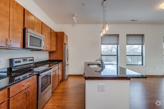 11255 N Cedarburg Rd, Mequon, WI 53092