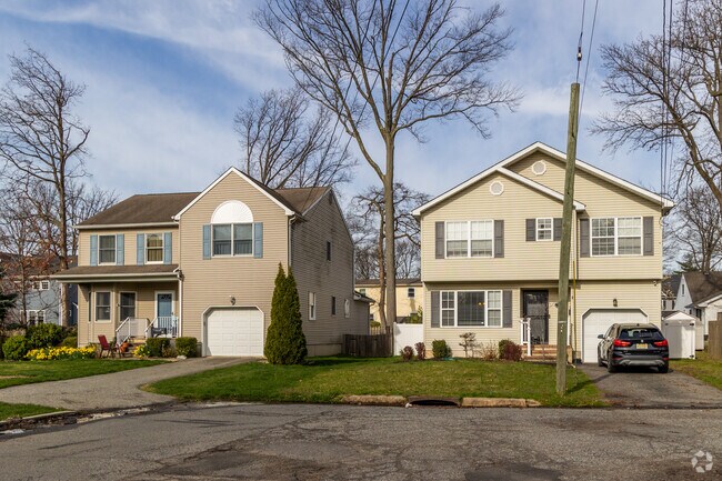 The Colonial style of home is found on most of Metchen's streets.