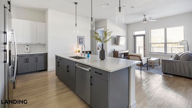 1345 E 15th St unit 203, Plano, TX 75074 - photo 4