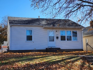 2049 34th St, Rock Island, IL 61201