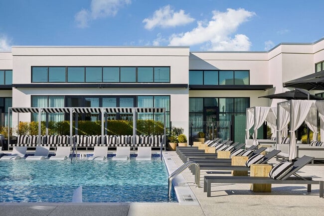 1050 Howell Mill Rd NW unit ID1226722P, Atlanta, GA 30318 - photo 4