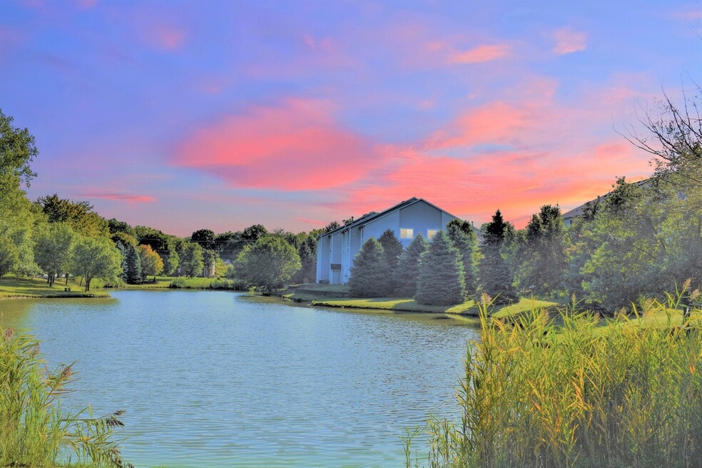 Warris Farms Apartments 37115 Mckinney Ave, Westland, MI