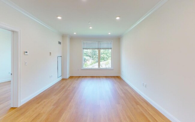 201 Sherman Rd unit 810, Brookline, MA 02467 - photo 4