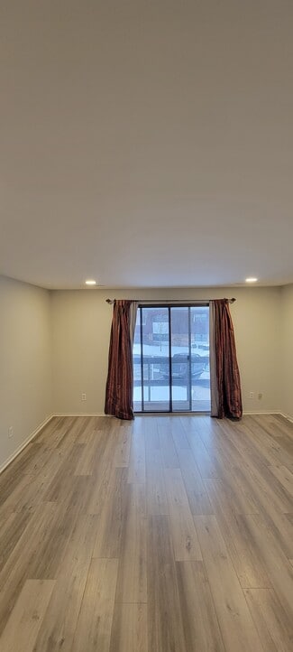 1080 S Nelson Ave Unit 8, Kankakee, IL 60901