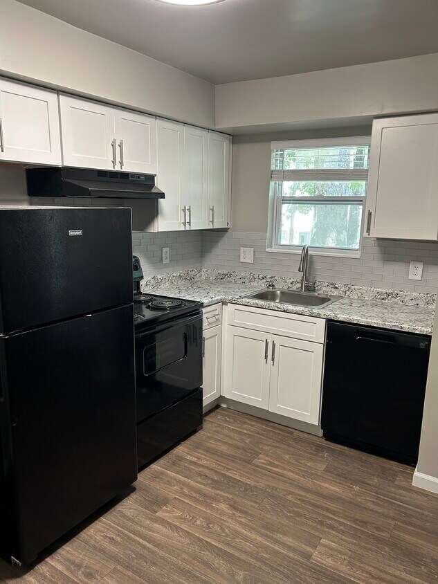 Stonegate Townhomes 296 Roy Huie Rd, Riverdale, GA