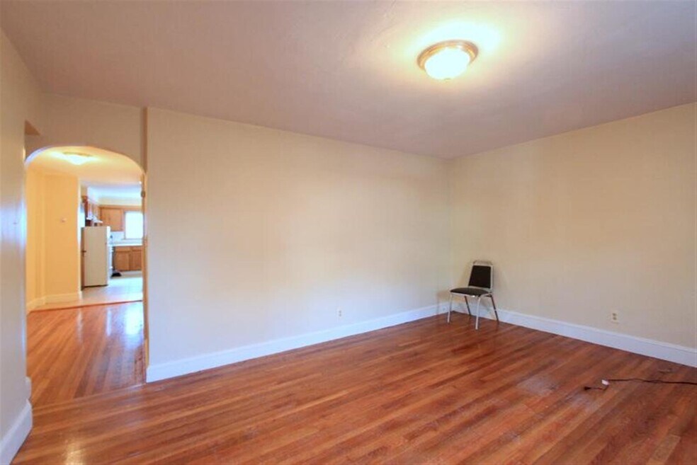 50 Bishop Allen Dr unit 1A, Cambridge, MA 02139 - photo 1