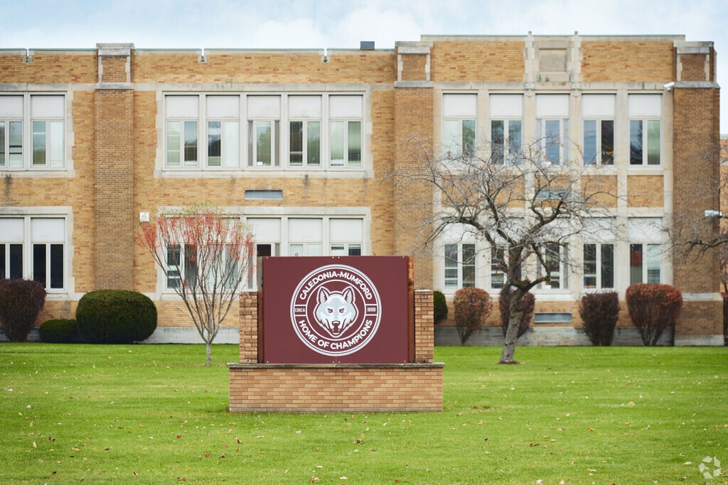 Caledonia-Mumford High School serves 225 students in grades 9-12.